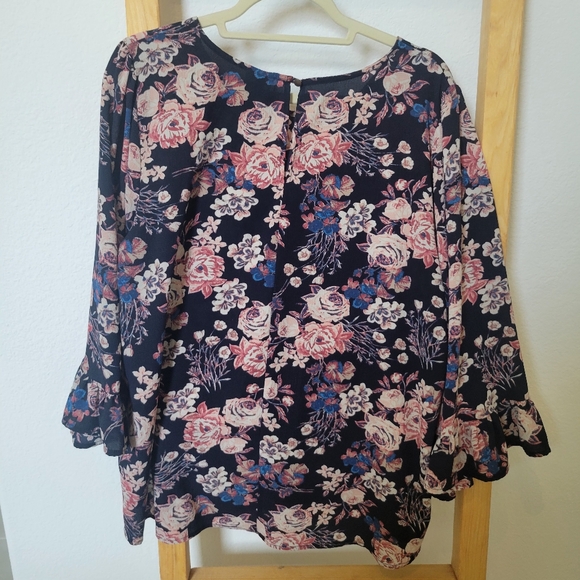 Bobeau Bell Sleeve Floral Navy Blouse - Picture 2 of 7